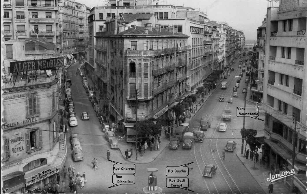 Carrefour - rue Charras et boulevard Baudin