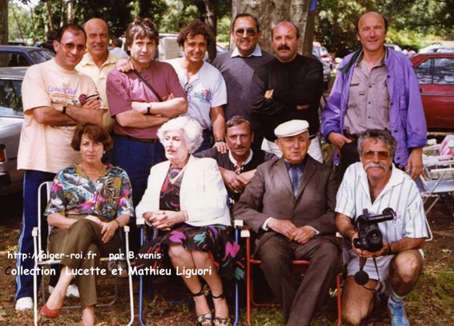 des anciens de Rochambeau avec leurs enseignants .