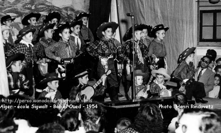 Fête de fin d'année CE1, 1953-1954