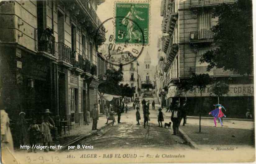 Au fond, l'église et la place Lelièvre.