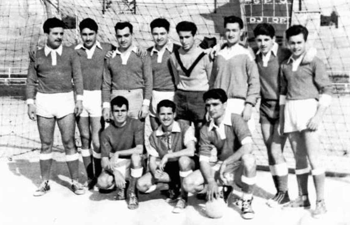 Équipe de Handball à 11 de l'OBO - 1955 - maillots rouges / manches blanches