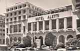 Hôtel Aletti et monument aux marins morts pendant la guerre
