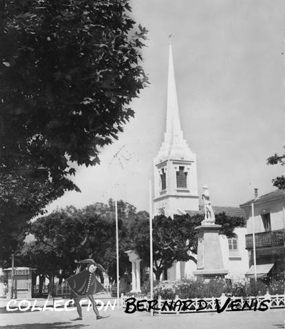 L'église et le monument aux Morts