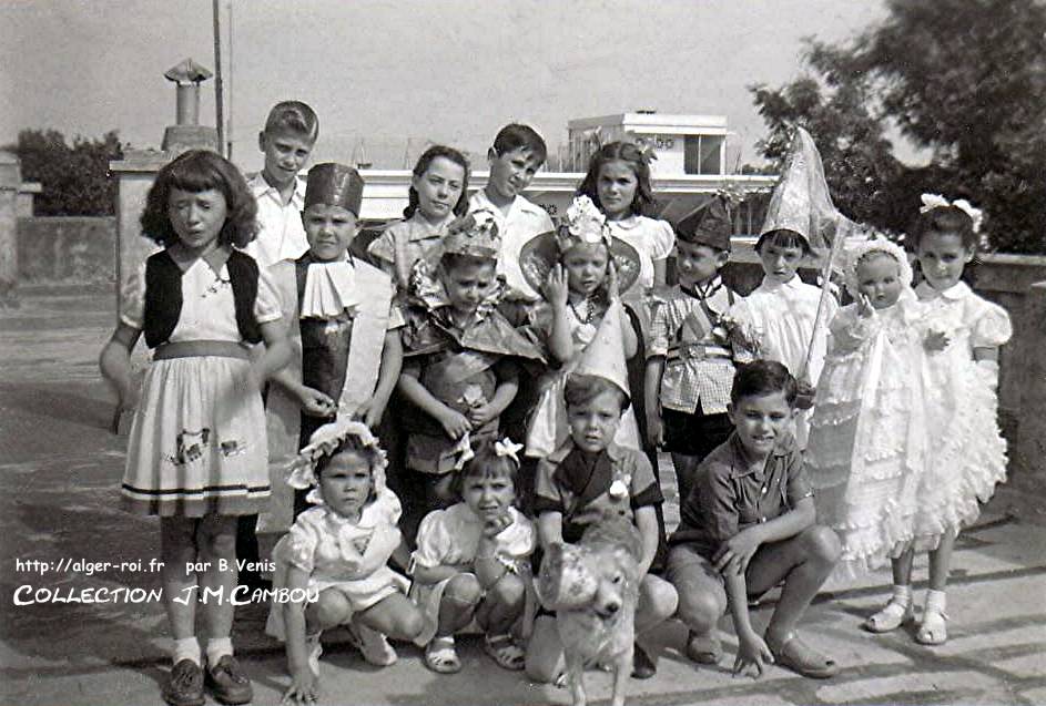 Carnaval à Birkadem ou fête des Ecoles Années 50 (Collection G.Lavallée)