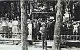 1946 : M. Sylvain FOURASTIER, maire de Birmandreïs inaugure le boulodrome.