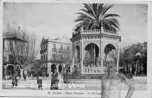 Place d'armes, le kiosque