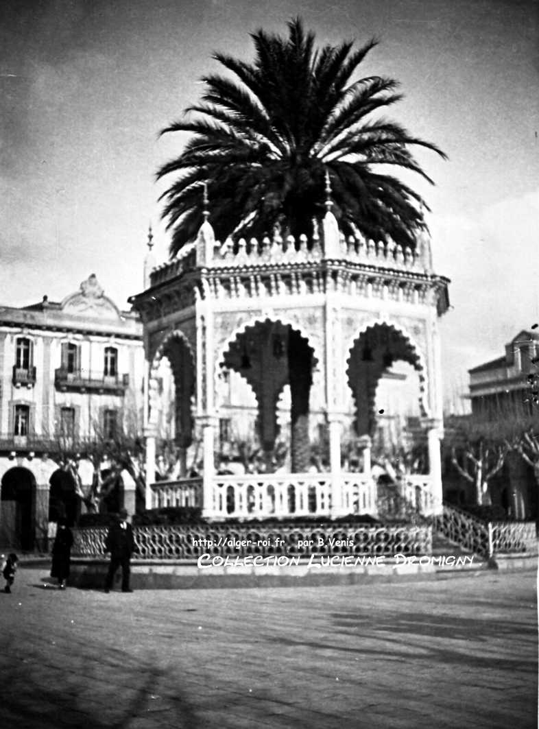 Place d'armes, le kiosque - février 1927