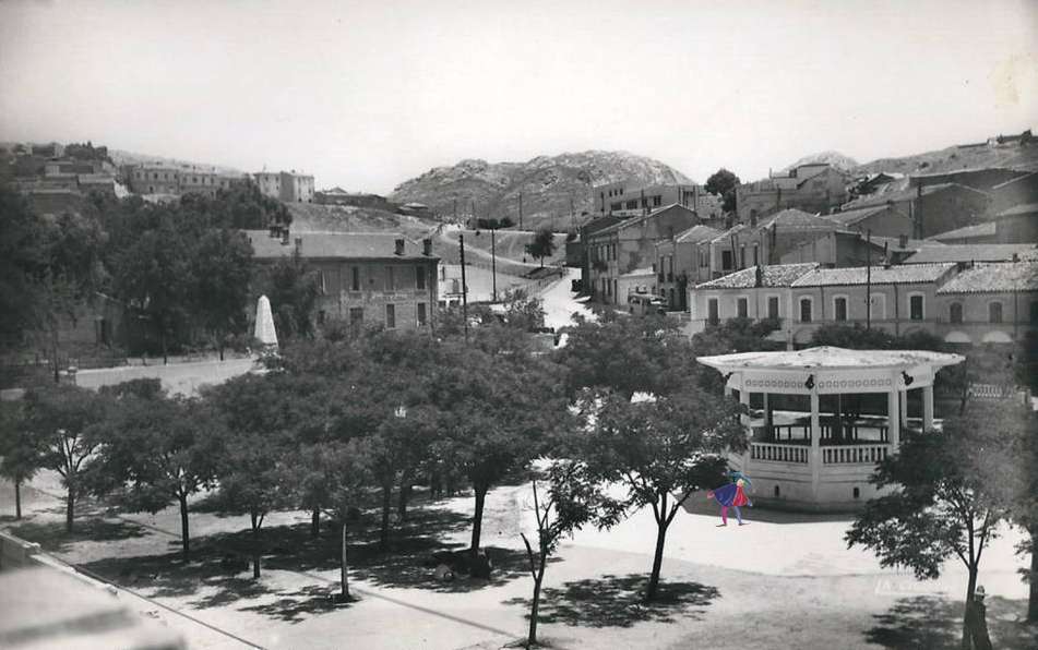 boghari,le kiosque et la place