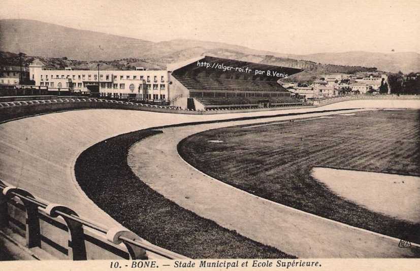 Le stade et école supérieure