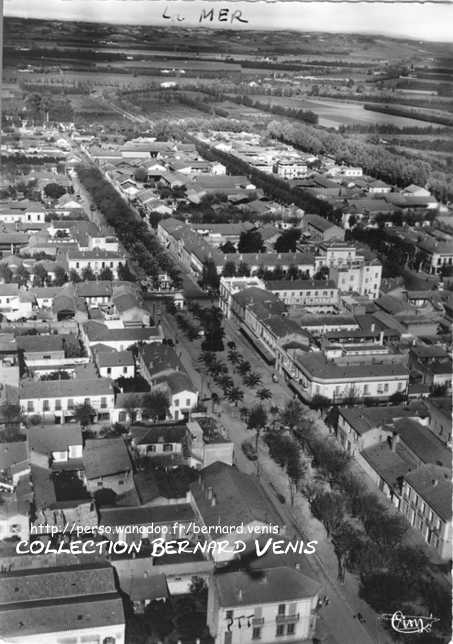 Vue aérienne de la ville et du boulevard de la République