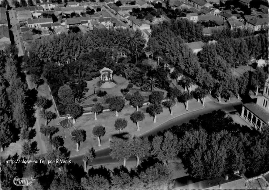 boufarik,centre ville et monument aux morts