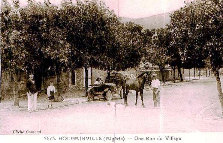 Une rue du village