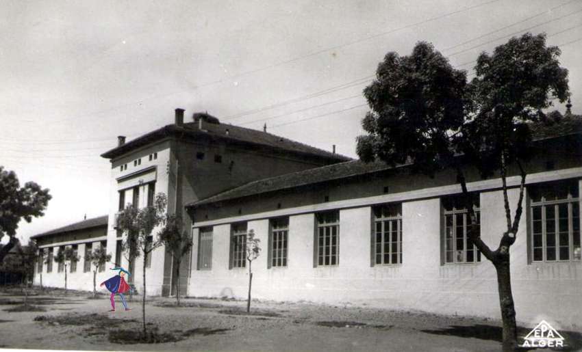 bouira,grande kabylie,groupe scolaire