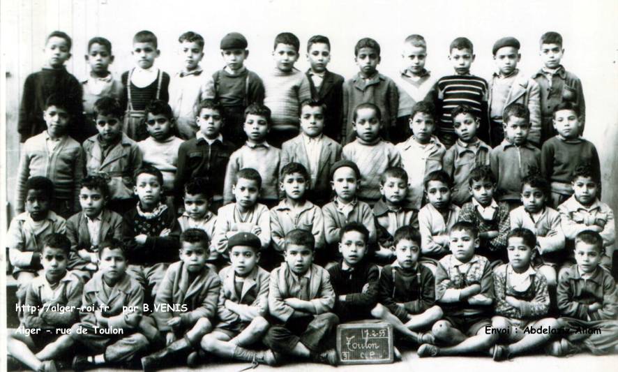 École rue de Toulon, entre la rue Socgémah et la rue Marengo.