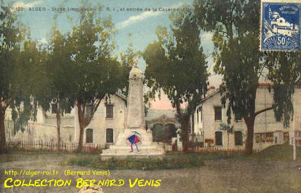 Le stade Mingasson, entrée de la caserne d'Orléans