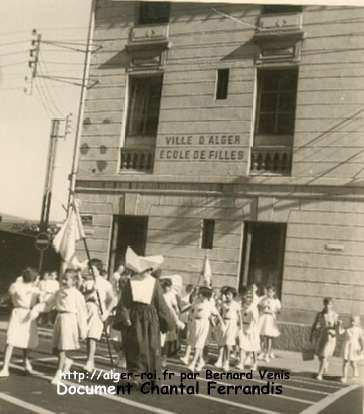 Sortie de l'école Saint Vincent de Paul