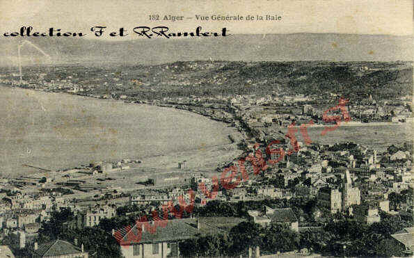 Alger, le champ de manoeuvres