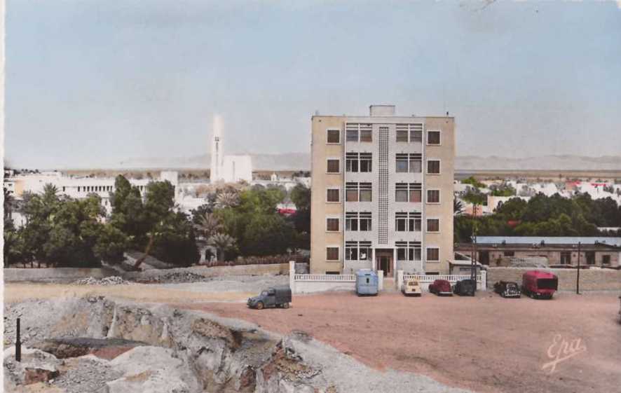 colomb-bechar,immeuble air france et la cathedrale