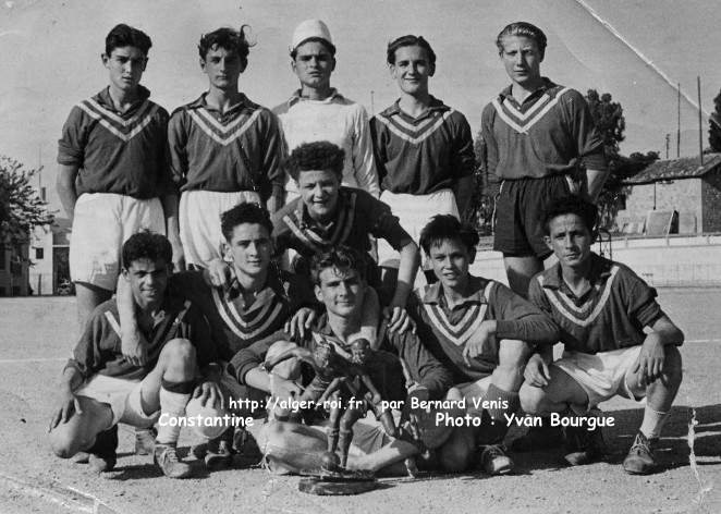 Equipe du Collège moderne de Constantine vainqueur de la coupe de la Municialité. 