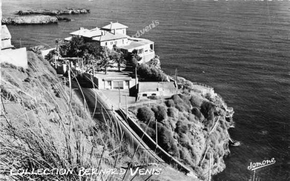 le Casino de la Corniche, les Deux-Moulins