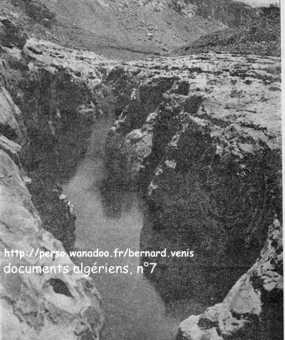 La plus grande pièce d'eau vue au Tassili.