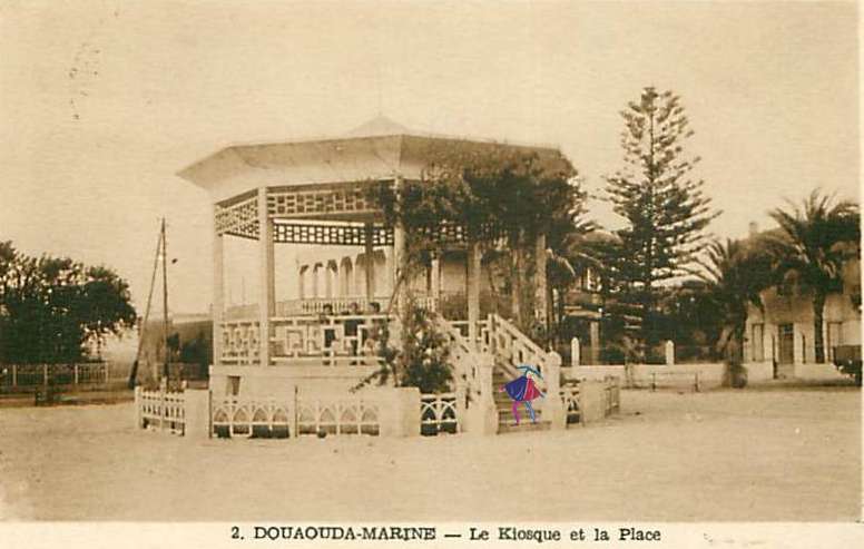 douaouda,le kiosque et la place