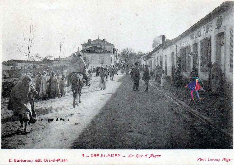 Entrée de la rue d'Alger