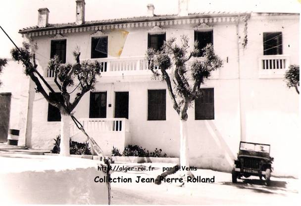 Maison occupée par la troupe.