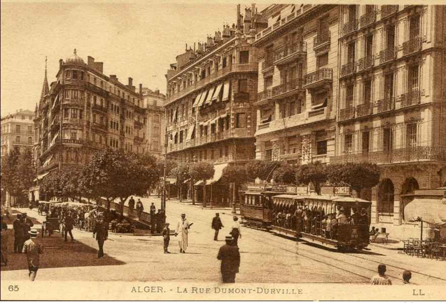 La rue Dumont d'Urville...juste pour le tram. 