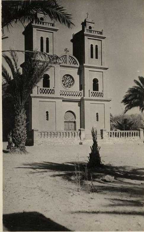 FACADE DE L' EGLISE SAINT JOSEPH PRES DE LA TOMBE DU PERE DE FOUCAULD 