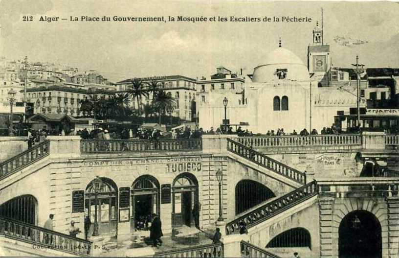 escaliers de la pêcherie,la place du gouvernement et la mosquee