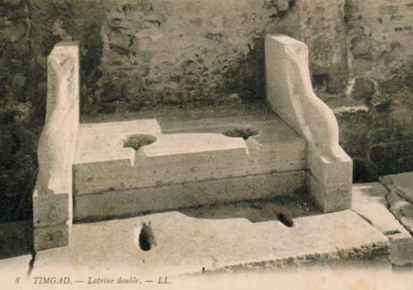 des latrines à timgad