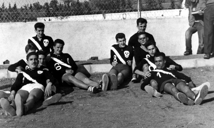 Finale de Volley - Séniors entre l'Équipe de la Faculté de Médecine et de Pharmacie d'Alger et l'École Normale de La Bouzaréah aux Jeux Scolaires et Universitaires d'Algérie de Blida - mars