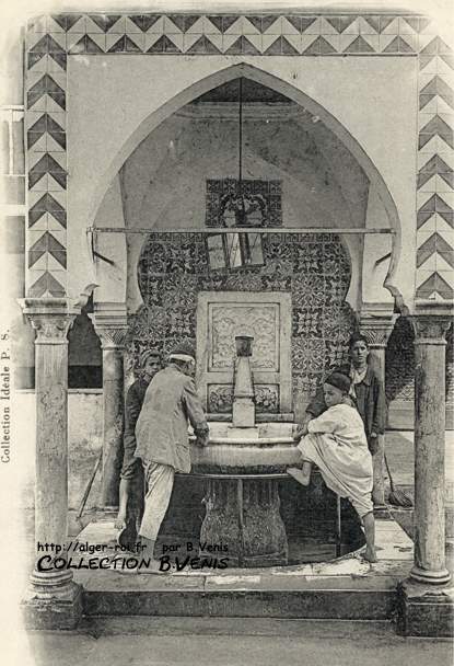 La fontaine des ablutions, grande mosquée