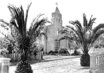 L'Eglise vue de la place