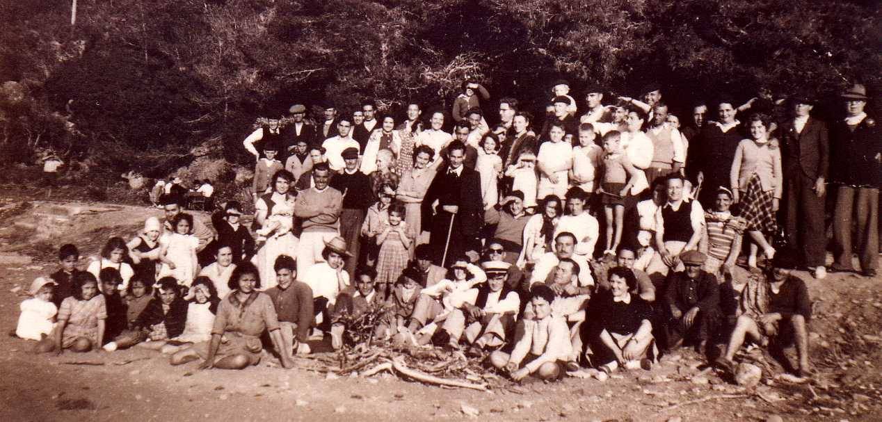 ...chaque été, tout le village se réunissait pour un pique-nique à Boucheral,...