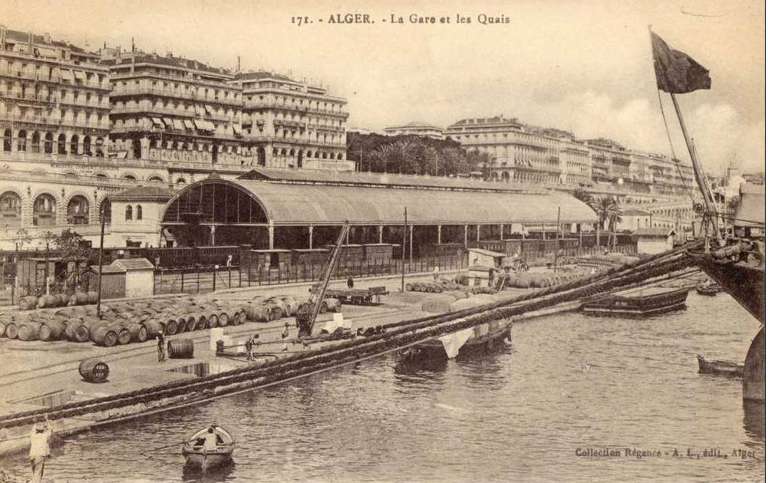 La gare et les quais