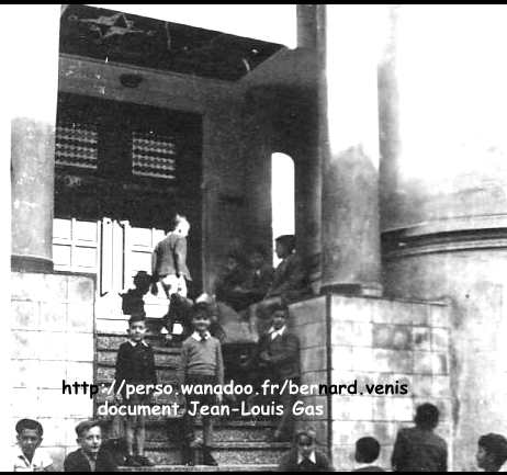 « C'est l'entrée de l'école de la rue Lazerges.