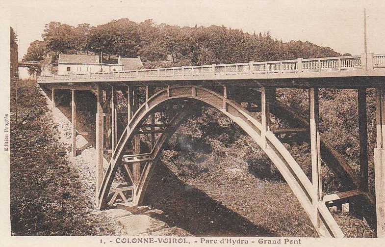 Le pont d'Hydra menaçait de s'écrouler...