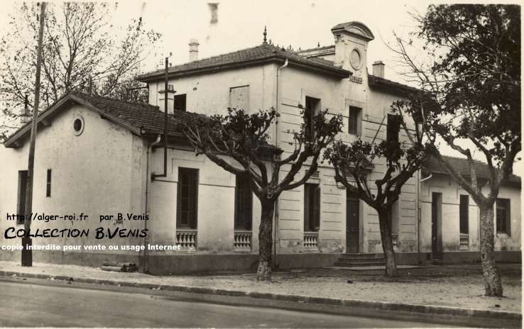 Le groupe scolaire,maison blanche