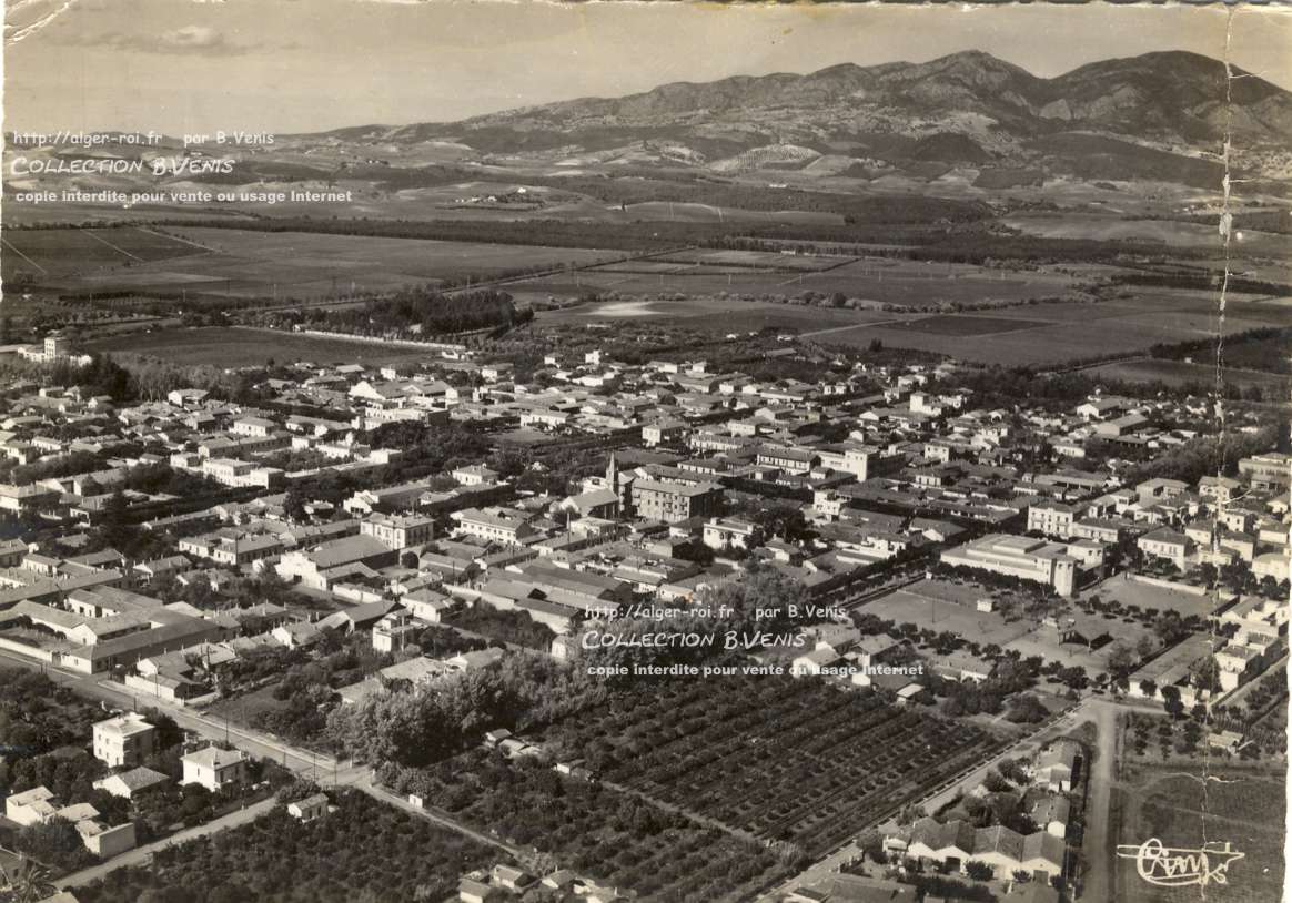 Marengo, à droite le mont Chenoua