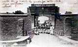 La ville s'est formée autour d'une redoute bâtie par les troupes françaises en 1844 sur l'emplacement d'un poste romain nommé Numerus Syrorum. ( et non Numerus clusus!). 