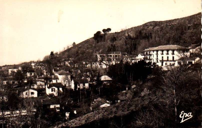 michelet,kabylie du djurdjura,vues d'ensemble du village