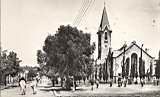 L'église et la place