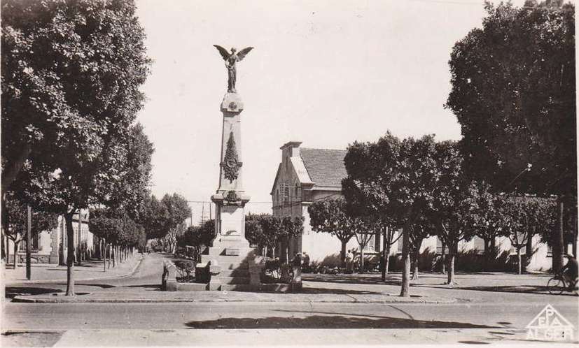 mouzaiaville,le monument aux morts