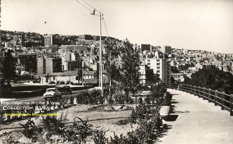 boulevard Savorgnan de Brazza