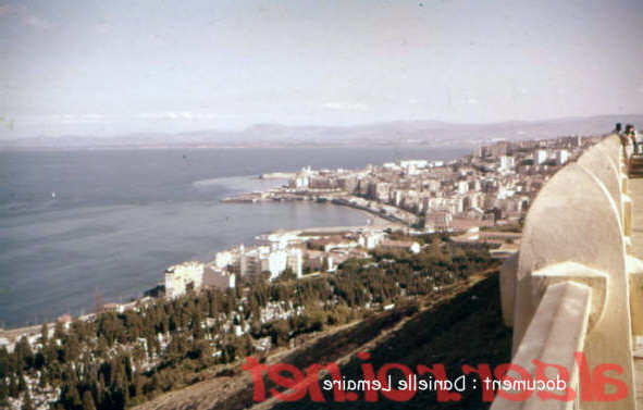 Vue prise de l'esplanade de Notre-Dame d'Afrique