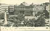 La place d'armes et l'Hôtel de ville, le monument Sidi Brahim