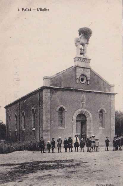 L'église...avec nid de cigognes