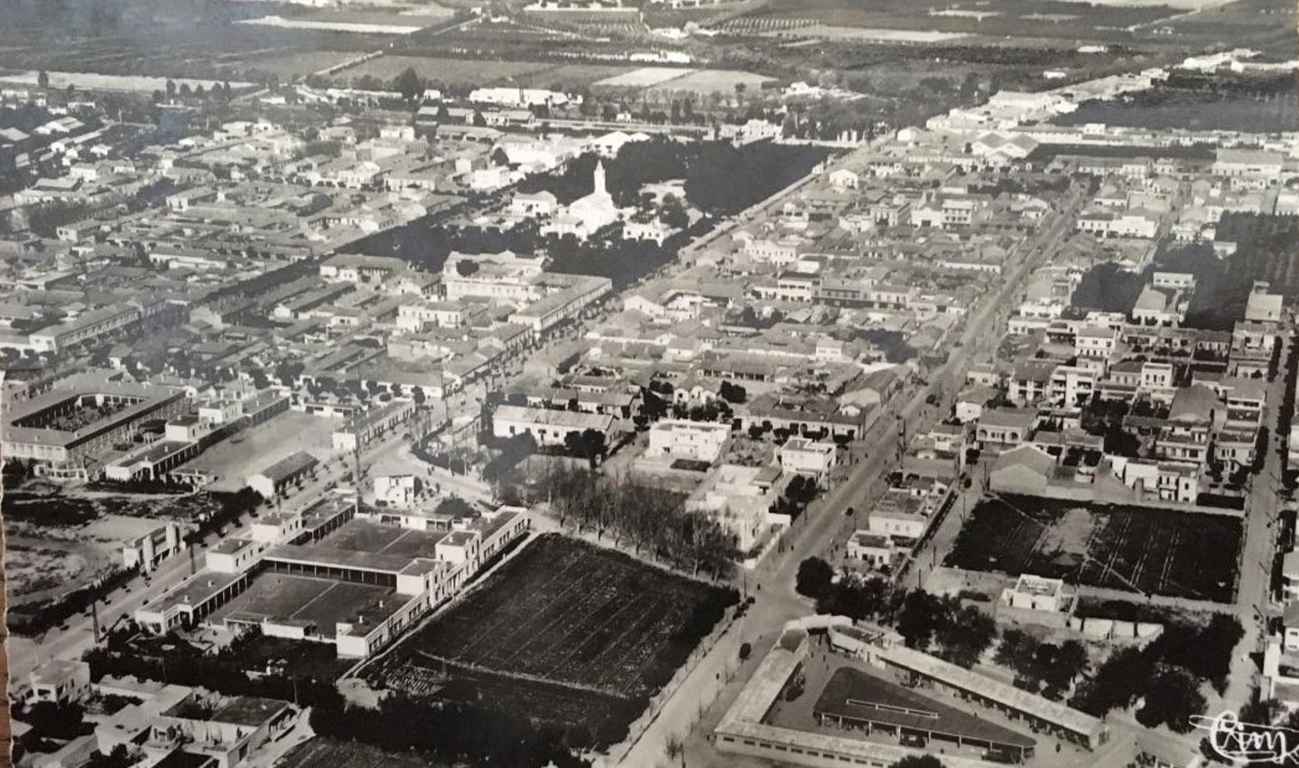 Vue générale aérienne sur la vill